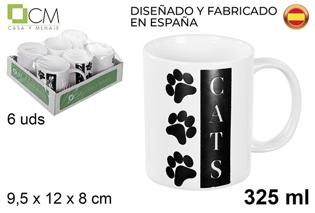 Caneca de cerâmica branca decorada com pegadas de gato