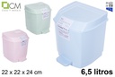 Plastic bathroom trash can with pedal pastel colors 6,5 l.
