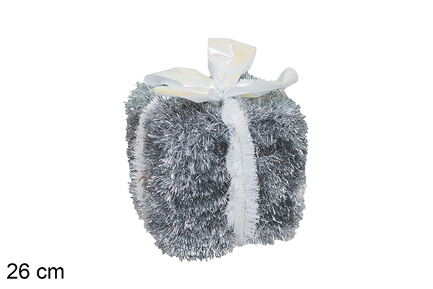 [117549] Confezione regalo in polistirolo decorata con orpelli argentati con fiocco bianco 26 cm
