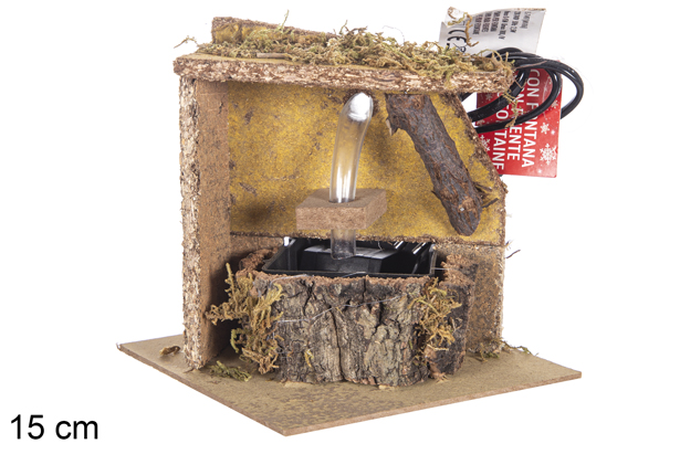 Escena con fuente y bomba eléctrica en base de madera en caja abierta 15 cm  