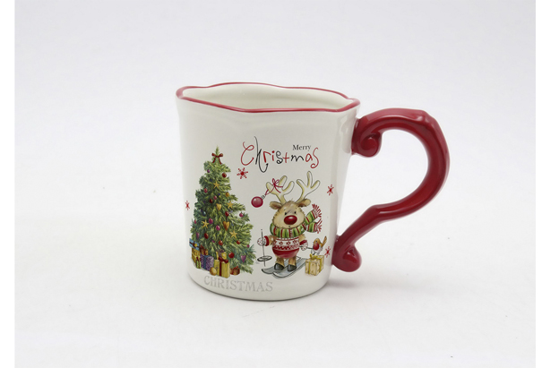 Caneca de cerâmica natalina decorada rena 560 ml