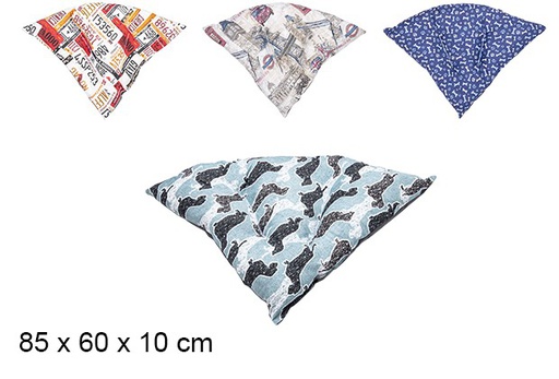 [110395] Small pet triangle cushion