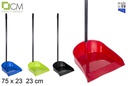 Recogedor liso con palo negro 75 cm