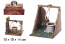 Escena de pozo con cuerda y cubo surtido 15x14 cm